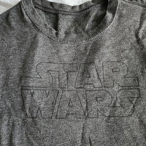 🚨 4/$20 Novelty Grey Star Wars Sweater